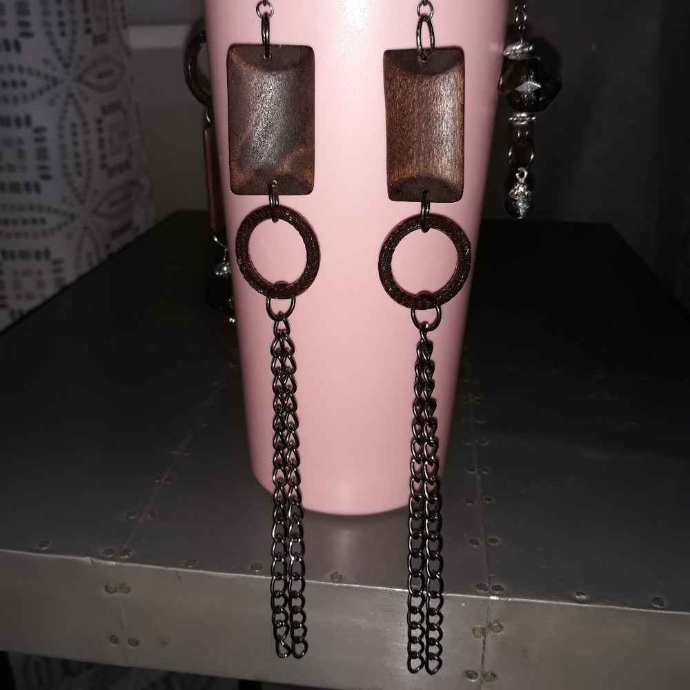 EARRINGS - Picture 2 of 5